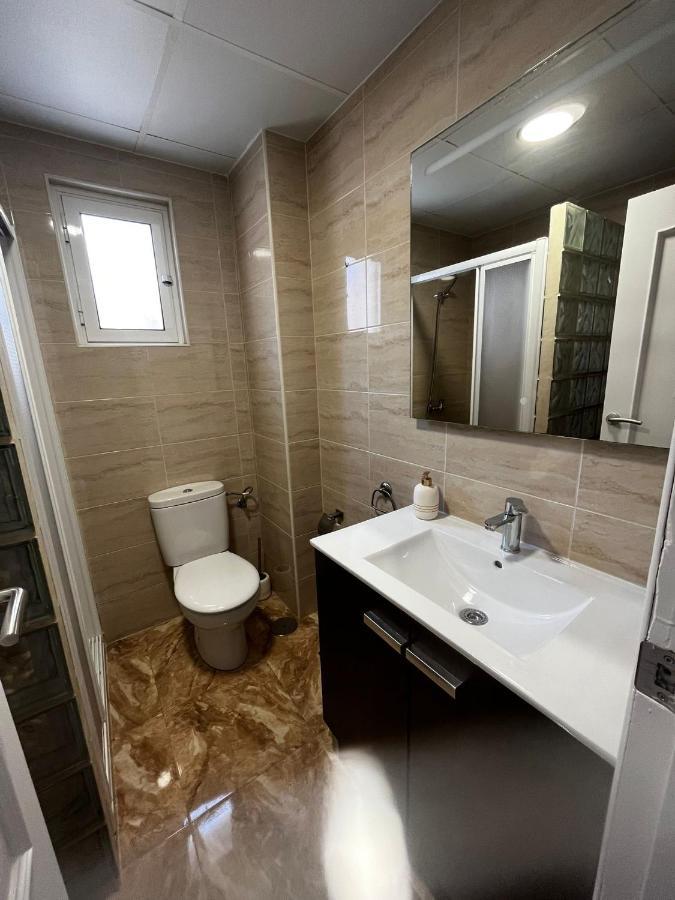 Estupendo Apartamento En Estacion-Centro, Wifi, Agua Por Osmosis Cartagena Eksteriør billede