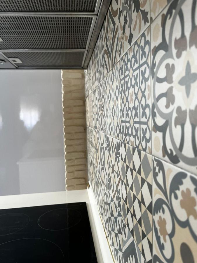 Estupendo Apartamento En Estacion-Centro, Wifi, Agua Por Osmosis Cartagena Eksteriør billede