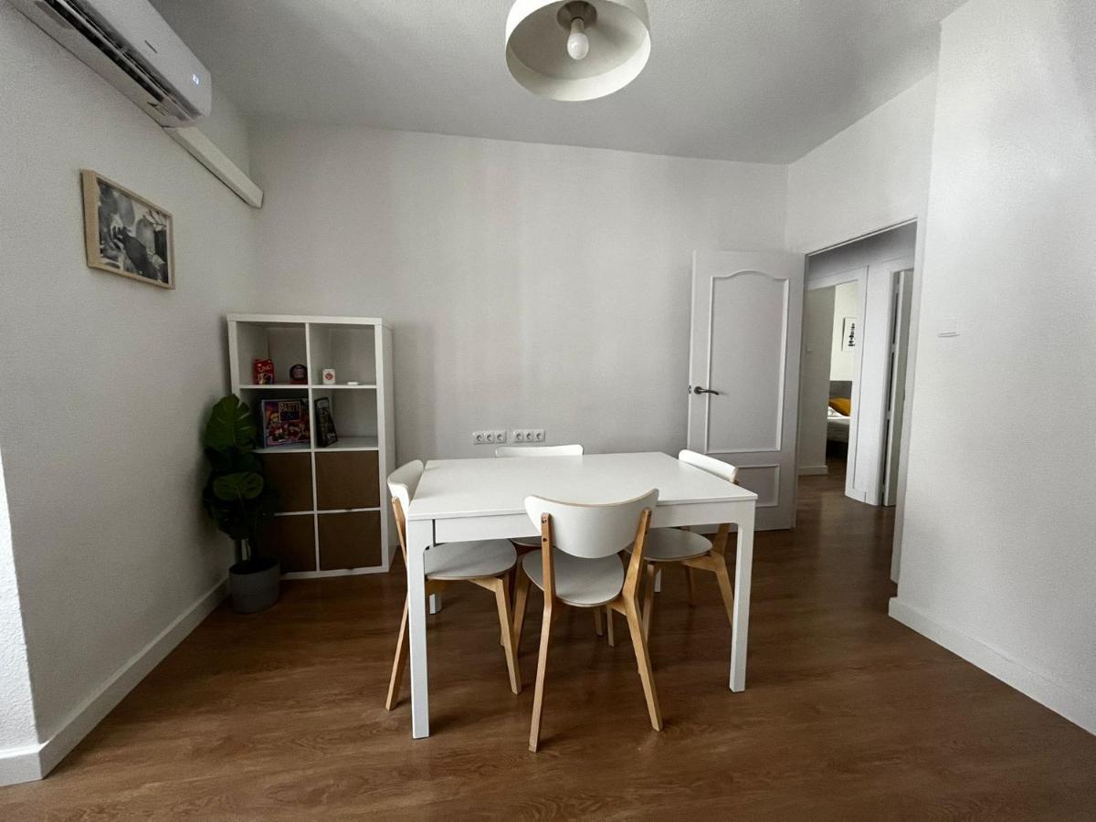 Estupendo Apartamento En Estacion-Centro, Wifi, Agua Por Osmosis Cartagena Eksteriør billede